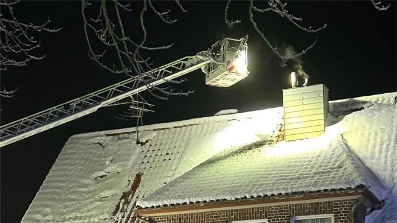 Die Harsefelder Drehleiter war in Bliedersdorf im Einsatz.