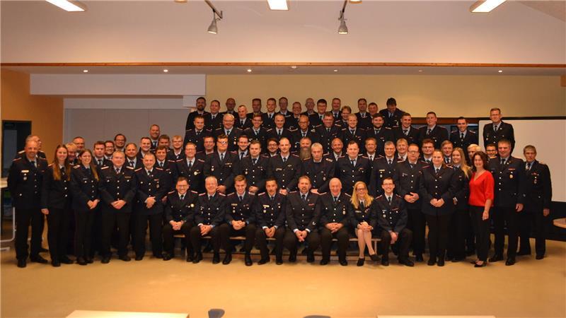 Die Harsefelder Feuerwehrleute wurden mit der Hochwasser-Ehrennadel des Landes Niedersachsen geehrt.