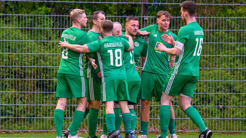 TuS Harsefeld schießt sich für das Bezirkspokalfinale warm Die Harsefelder bejubelten acht Tore gegen Cuxhaven.