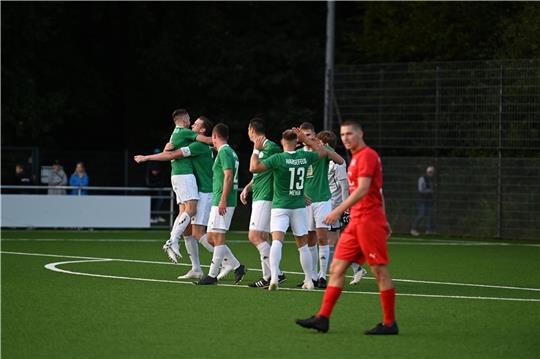 Die Harsefelder drehten den 0:2-Rückstand innerhalb von vier Minuten in einen 3:2-Sieg gegen A/O. Foto: Ahrens