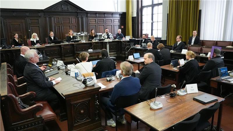 Die Hauptermittlungsführerin der Polizei beantwortete im Gericht Fragen.