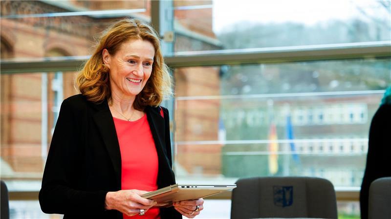 Die Haushaltseckwerte sehen eine hohe Neuverschuldung für 2027 vor. (Archivbild)