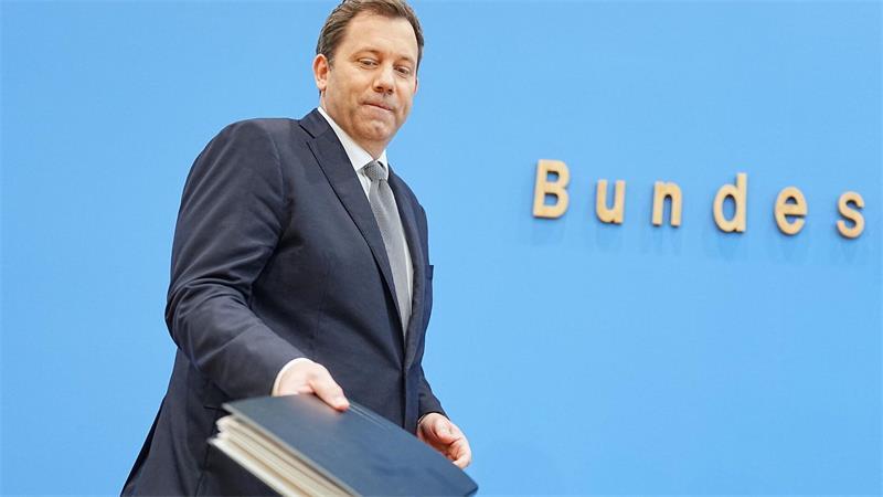 Die Haushaltspläne des Ministers sind umstritten. 