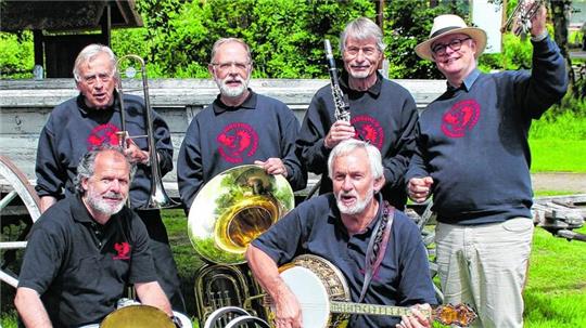 Die Hedgehog Stompers spielen beim Jazzfrühschoppen in Bliedersdorf.