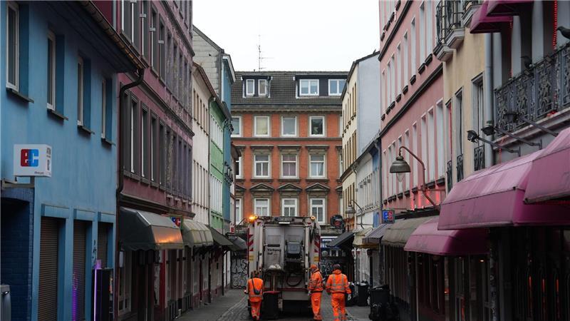 Die Herbertstraße ist die wohl berühmteste Bordellgasse im Hamburger Stadtteil St. Pauli.