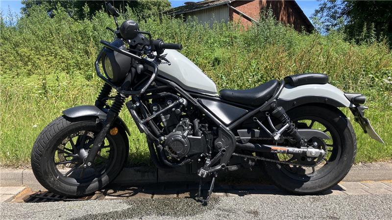 Die Honda der 28-Jährigen wurde durch den Aufprall schwer beschädigt.