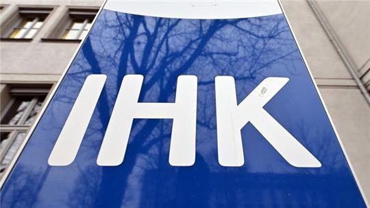 Die IHK Stade bietet eine Fördermittelberatung und umfassende Informationen rund um das Thema Gründung an.