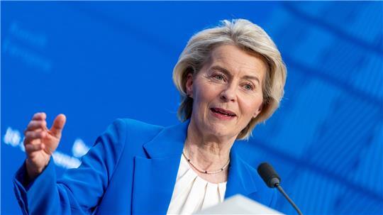 „Die Idee, dass wir uns einfach zurückziehen und aus dieser chaotischen Welt verabschieden können, ist nichts als ein Trugschluss“, sagte Ursula von der Leyen. (Archivbild)