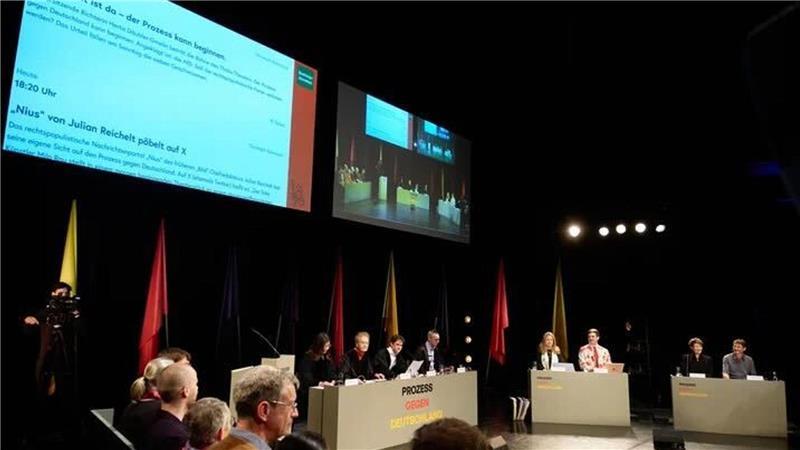 Startschuss für Theater-Prozess gegen die AfD von Milo Rau Die Idee stammt vom Schweizer Regisseur Milo Rau.