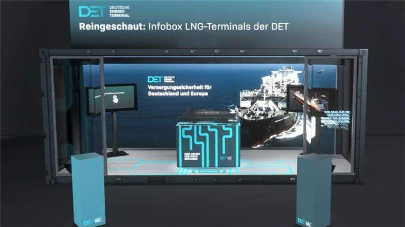 Die Info-Box über das schwimmende LNG-Terminal kommt nach Stade, wo die Deutsche Energy Terminal den Bürgern Rede und Antwort steht.