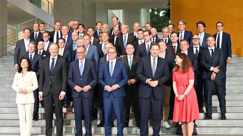 Die Initiative „Made for Germany“, hier beim ersten Treffen im Juli 2025 im Kanzleramt, will Hunderte Milliarden in Deutschland investieren. (Archivbild)