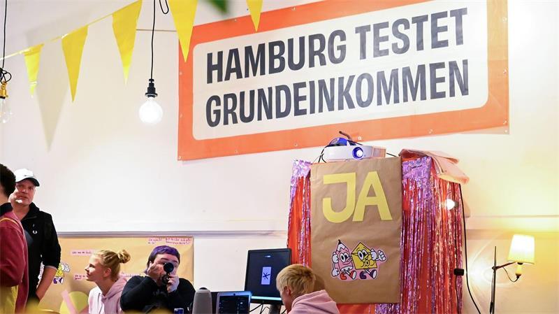 Die Initiative wollte 2.000 Bürgerinnen und Bürger mit einem Grundeinkommen ausstatten. (Archivbild)