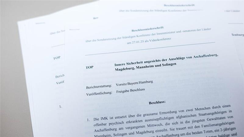 Innenminister fordern Konsequenzen nach Messerangriff Die Innenminister fordern unter anderem eine engere Zusammenarbeit der Behörden.