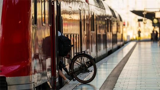 Die Internetseite des Verkehrsunternehmens Nah SH ist derzeit nicht erreichbar. (Symbolfoto)