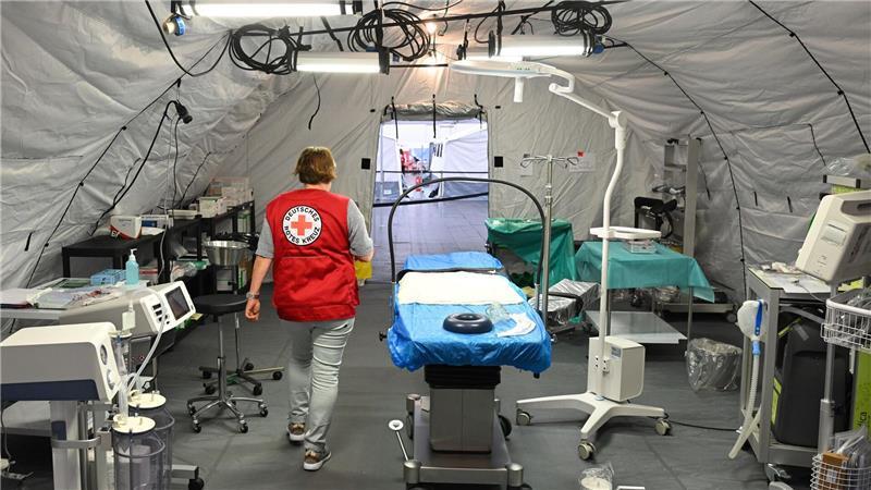 Die Interschutz ist die internationale Leitmesse für Brand- und Katastrophenschutz, Rettung und Sicherheit. Hier wurde das DRK-Feldkrankenhaus vorgestellt.