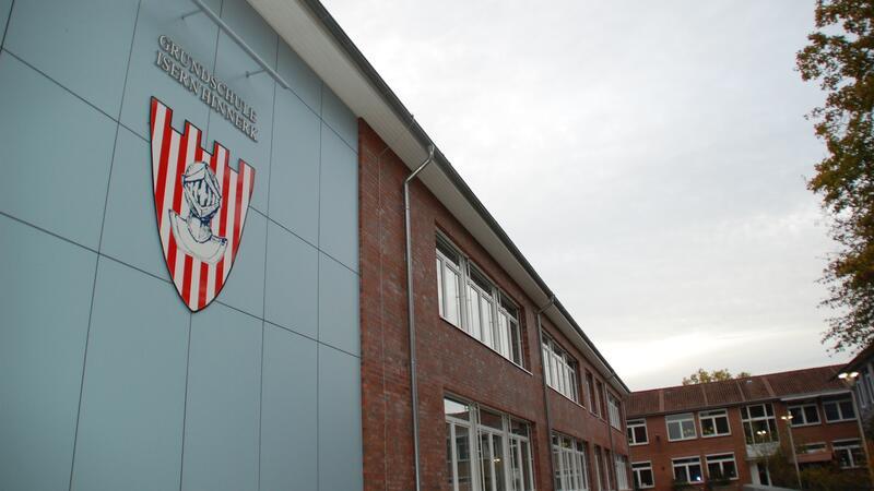 Schlechte Noten für die digitale Ausstattung an Apensens Grundschulen Die Isern Hinnerk Grundschule in Apensen.
