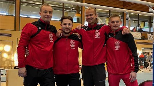Die Jorker Turner Lars Pätow, Patrick Bär, Finn Clostermann und Oleh Feshchenko (von links).