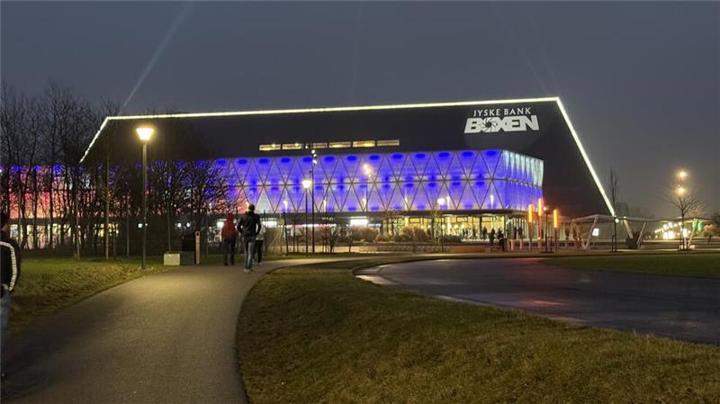 Handball-Experten aus der Region sehen DHB-Team trotz Pleite auf Kurs Die Jyske Bank Boxen in Herning ist eine schöne Mehrzweckhalle ohne Prunk und Protz, so Bernd Wassermann.
