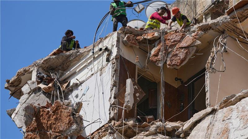 Die Kämpfe im Libanon gehen weiter, Gespräche zwischen Israel und der dortigen Führung sollen nun aber starten.