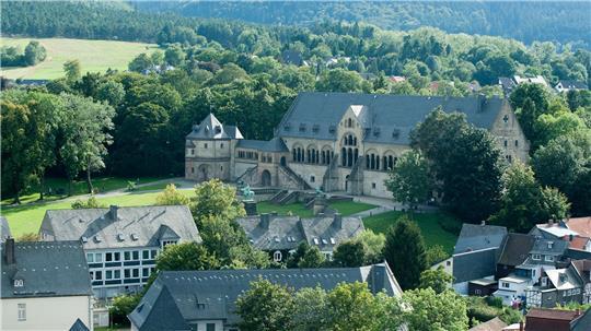 Die Kaiserpfalz-Gelände in Goslar gehört zum Unesco-Weltkulturerbe. (Archivbild)