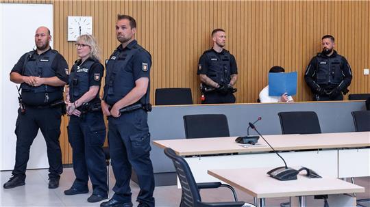 Die Kammer sah den Tatbestand des Totschlags als erwiesen an.