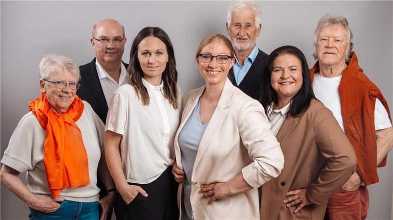 BBG/FWG startet mit verjüngtem Team in die Kommunalwahl 2026 Die Kandidaten und die beiden Vorsitzenden: Sonja Krüger, Stephan Griebel, Sina Bollhorn, Katharina Mewes, BBG-Vorsitzender Wilfried Peper, Margarethe Wüstefeld und der FWG-Vorsitzende Bodo Klages (von links).