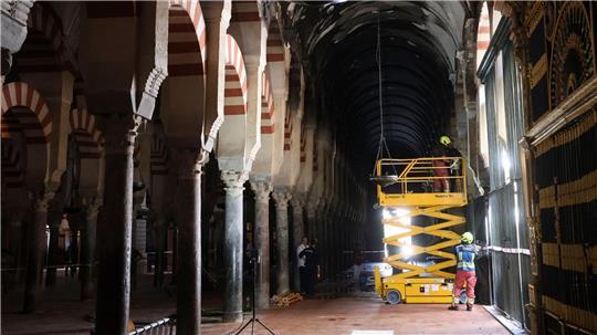 Die Kathedrale ist ein Meisterwerk islamischer Architektur.