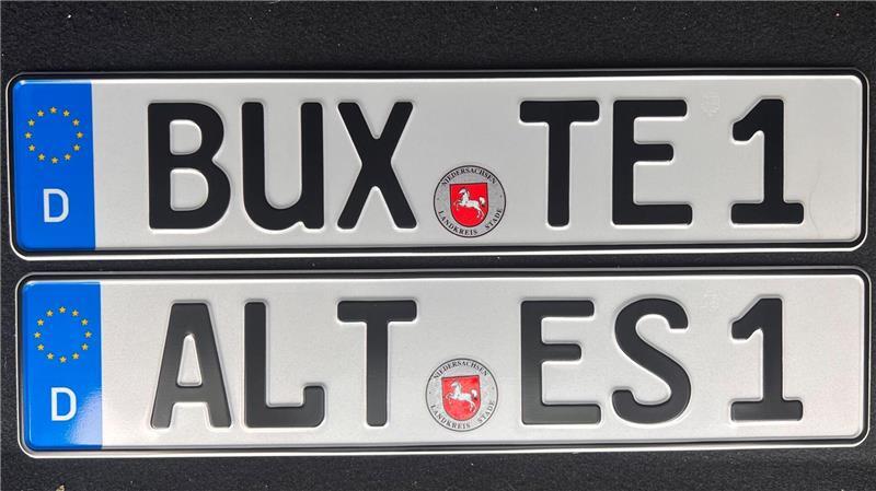 Die Kennzeichen-Landschaft im Kreis Stade wird bunt: Neben STD wird es in Zukunft auch BUX und ALT geben.