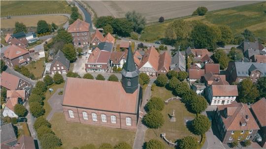 Die Kirchen vor Ort - hier die Freiburger Kirche - müssen auch in der Gesamtkirchengemeinde mit Leben gefüllt werden. Dazu benötigt es Pastoren und Ehrenamtliche. Foto: Matthias Rambow