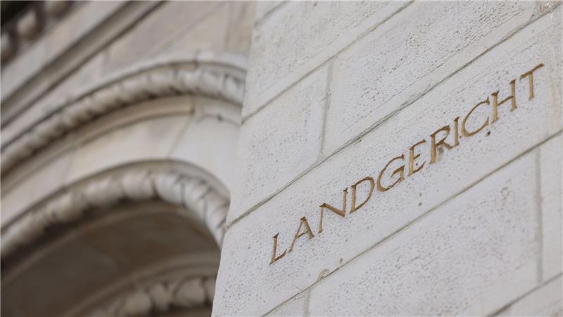 Die Klägerin war bei einem Motocross-Rennen in Haren (Ems) durch einen von einem Fahrzeug gelösten Reifen verletzt worden. (Illustration)