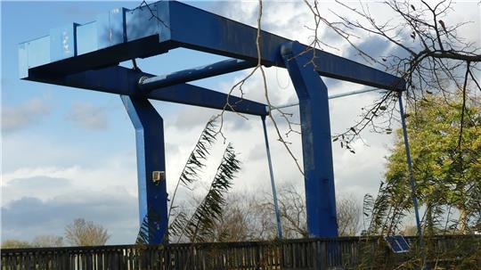 Die Klappbrücke in Dornbusch wird Ende Mai abgebaut.