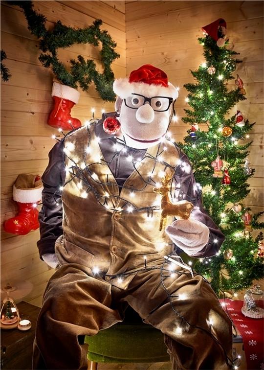 Die Klappermaul-Puppe Werner Momsen gibt schöne Antworten rund um das Thema Weihnachten.