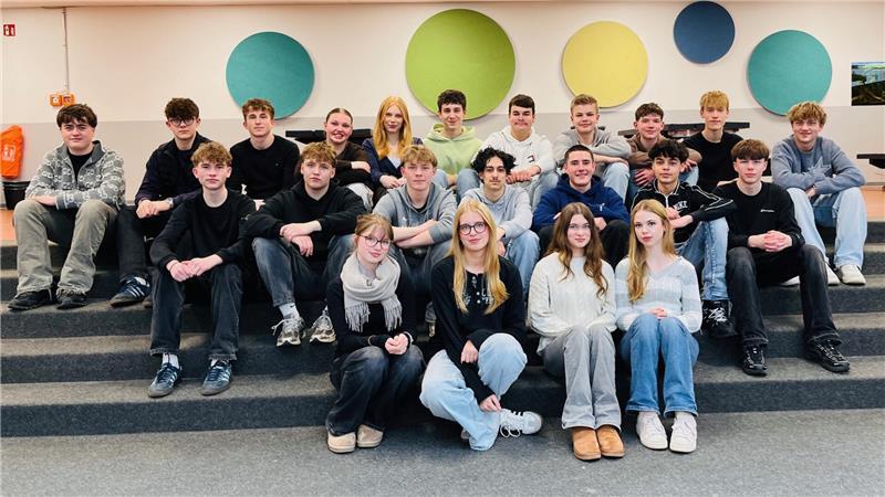 Die Klasse 10 Ga der Porta-Coeli-Schule hat für ihr Demokratie-Projekt einen Preis bekommen.