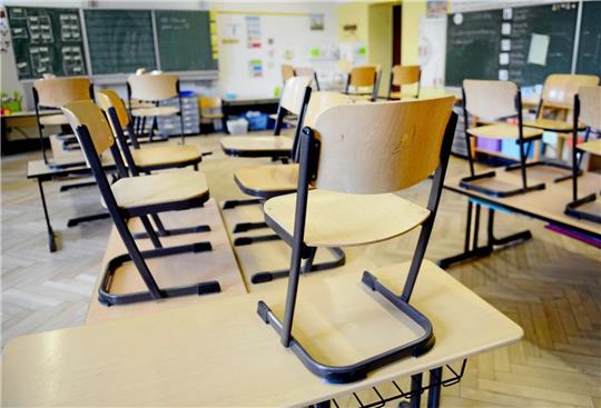 Die Klassenzimmer im Landkreis Stade bleiben leer. In den Schulen wird zum Teil lediglich eine Notbetreuung organisiert. Foto: dpa
