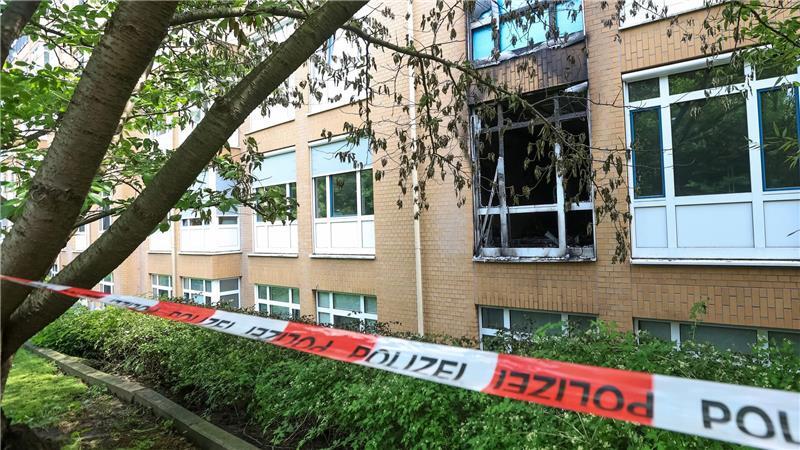 Klinikgeschäftsführer: Arbeiten eng mit Ermittlern zusammen Die Klinik will eng mit den Behörden zusammenarbeiten, um den Brand aufzuklären.
