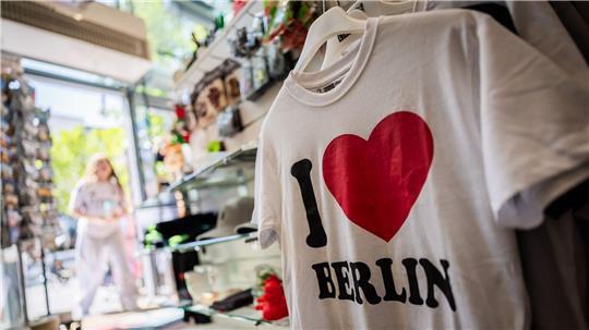 Die Kombination aus „I“ und einem Herz ist auf vielen T-Shirts zu finden. 
