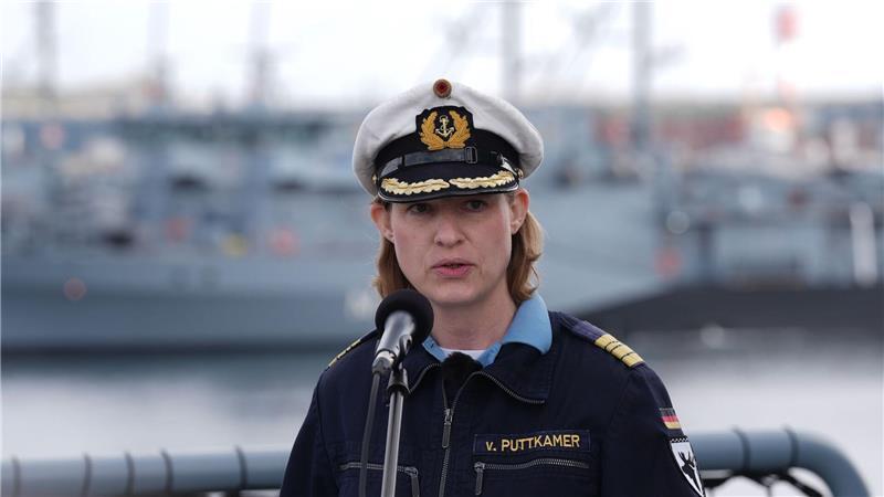 Die Kommandeurin des 3. Minensuchgeschwaders, Fregattenkapitän Inka von Puttkamer, bereitet ihre Boote und Besatzungen auf einen möglichen Einsatz in der Straße von Hormus vor.