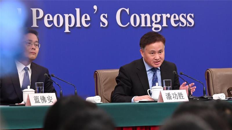 Die Konjunkturmaßnahmen sehen auch eine Zinssenkung für bestehende Wohnbaudarlehen vor. (Archivbild)