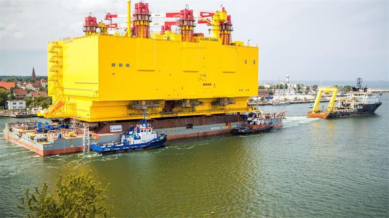 Milliarden-Geschäft: Windstrom-Plattform made in Rostock Die Konverterplattformen sind riesige Anlagen, die wie eine Ölbohrinsel im Meer verankert werden.