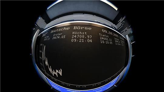 Die Konzerne in Dax und MDax zahlen erneut Milliarden an ihre Anteilseigner - die Summe ist aber voraussichtlich kleiner als ein Jahr zuvor. (Symbolbild)