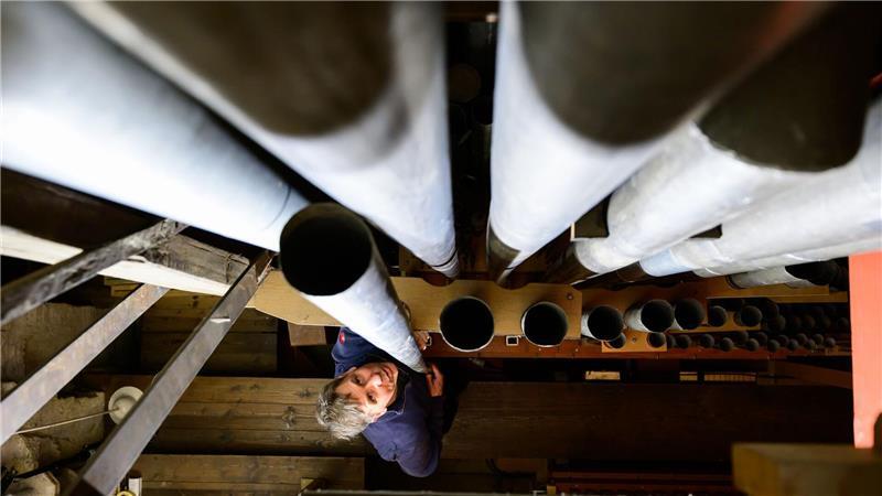 Die Kosten für das Projekt belaufen sich auf etwa 2,2 Millionen Euro. 