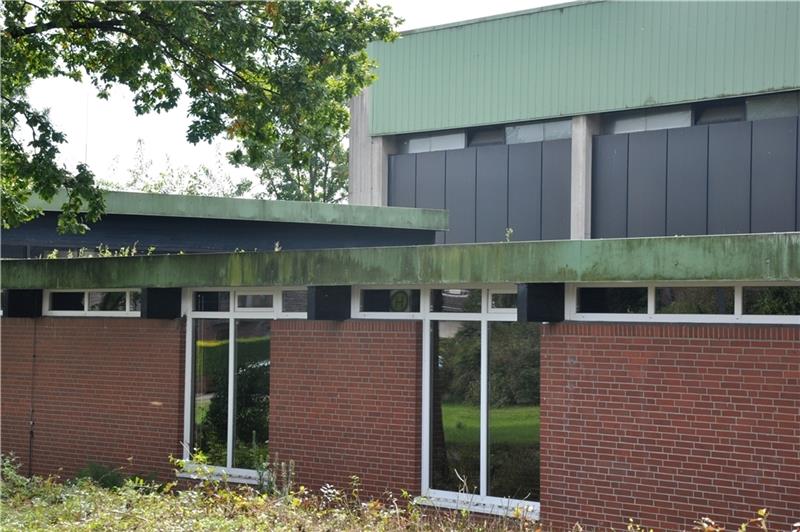 Die Kosten steigen rasant: Die Sporthalle Hermannstraße muss dringend saniert werden. Foto: Lohmann