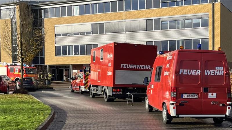 Die Kreisfeuerwehr war mit Messen und Spüren vor Ort.