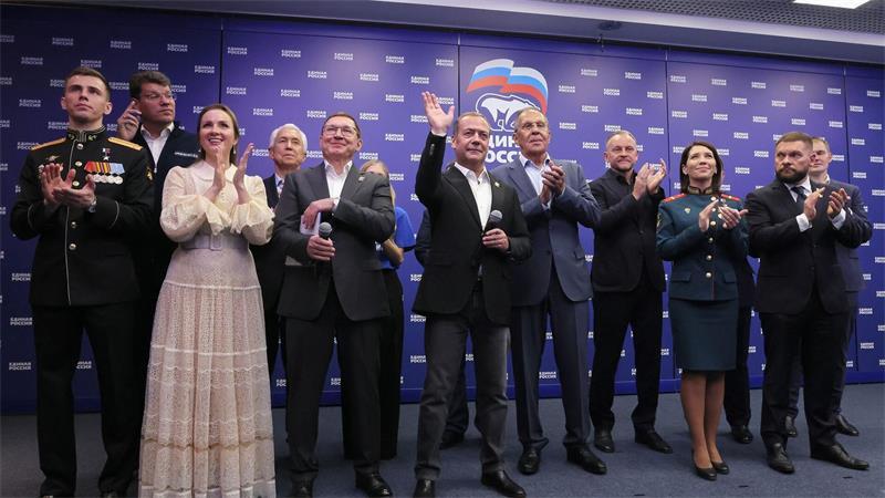 Putins Kriegsparlament: Kremlpartei zur Wahlsiegerin erklärt Die Kremlpartei Geeintes Russland ist die maßgebliche politische Kraft hinter dem Krieg gegen die Ukraine.