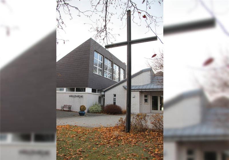 Die Kreuzkirche am Bredenheider Weg wird aufgegeben. Die Baptisten hoffen, dass eine andere Gemeinde ihre Kirche übernimmt. Foto: Michaelis