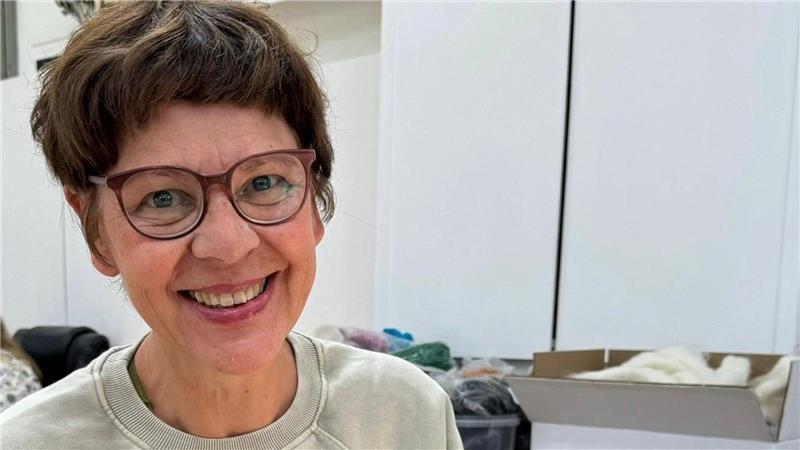 Die Künstlerin „Marlene_filzt“ stellt in aufwendiger Nadel-Filztechnik Tiere aus Wolle her.