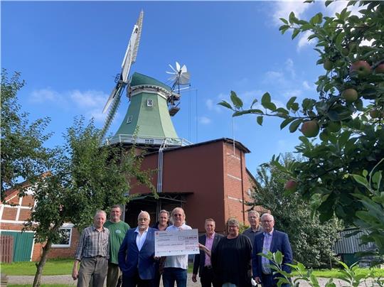 Die Kulturstiftung Altes Land unterstützt die Sanierung der Mühle in Twielenfleth. Foto: Vasel