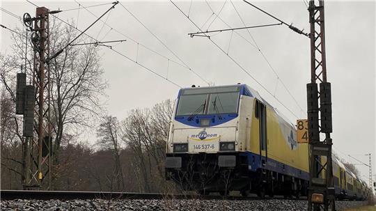 Die LNVG äußert scharfe Kritik an der Deutschen Bahn. (Symbolbild)