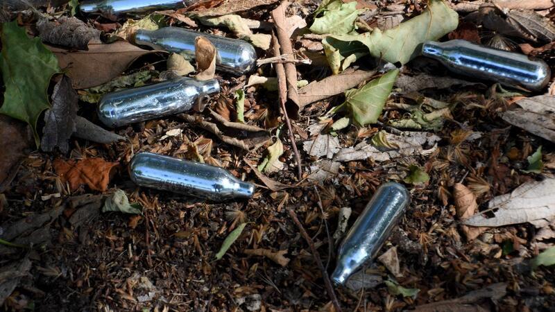 Die Lachgas-Kartuschen enthalten Distickstoffmonoxid.