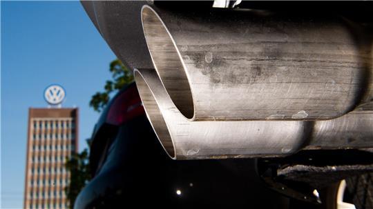 Die Länderchefs von Bayern und Niedersachsen fordern eine Lockerung des ab 2035 geplanten Verbots der Neuzulassung von Autos mit Verbrennungsmotor. (Symbolbild)